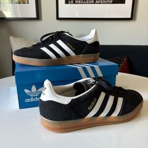 Adidas Gazelle Indoor Shoes Men’s US 10 / Women’s 11 Black & White